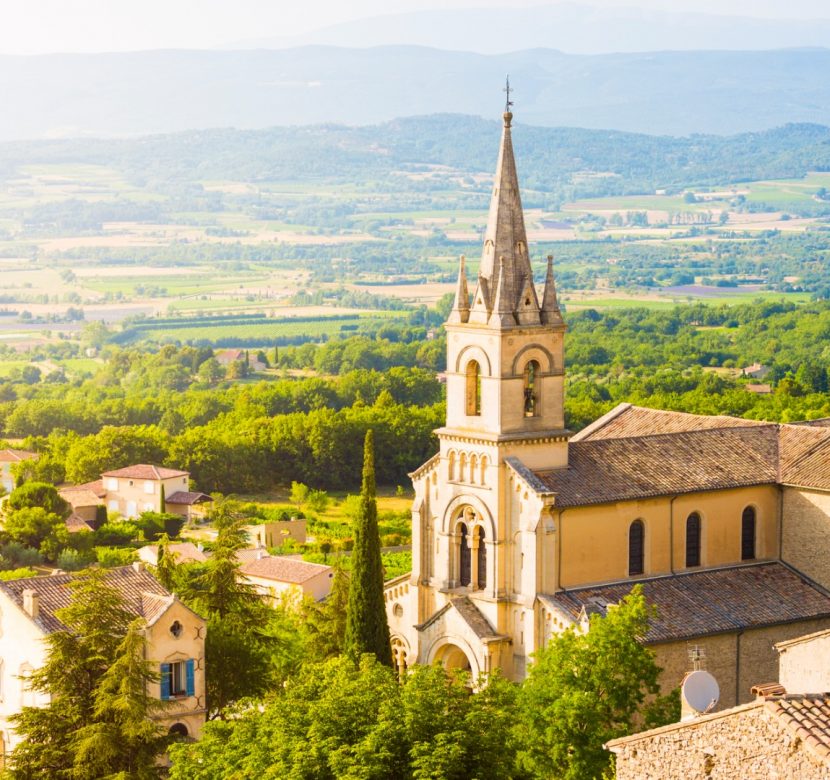 luberon-valley-picture-id170036263